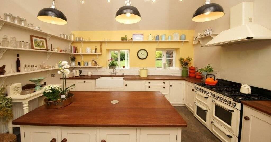 Professional carpentry and joinery service creating bespoke wardrobes and fitted furniture.