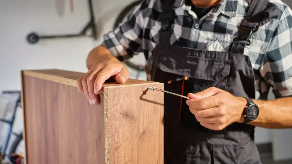Top commercial shop fitters installing shelves in Oxfordshire
